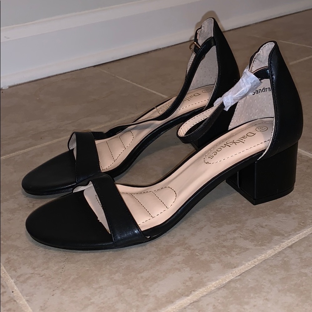 Brand new short heel sandal